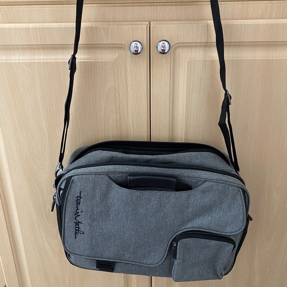Laptop Shoulder Bag by Travis Matthew - Picture 1 of 9